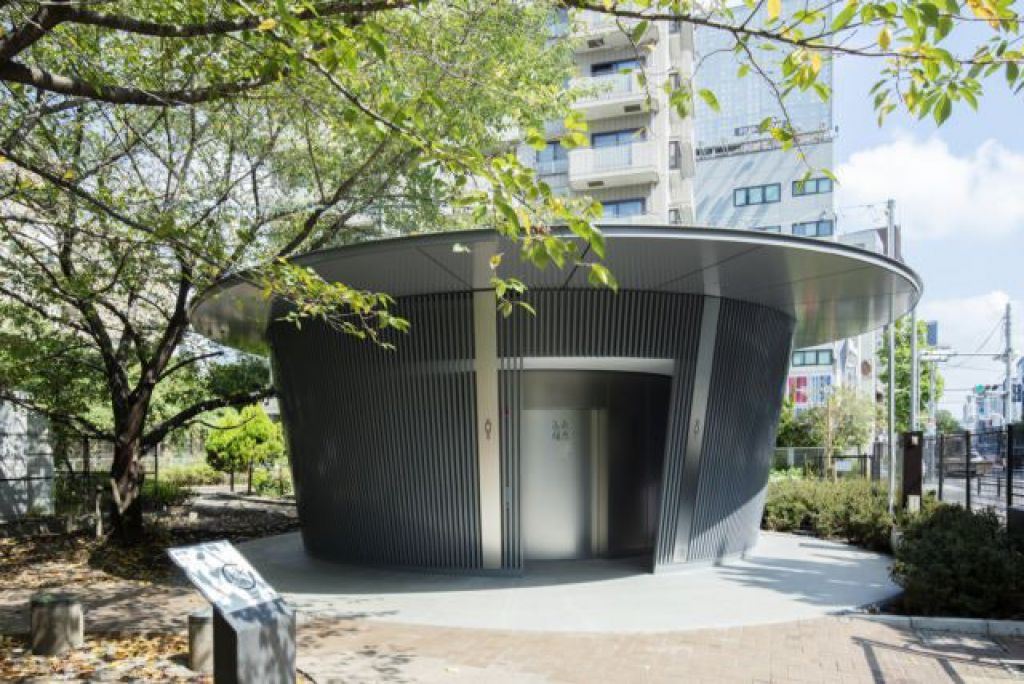 安藤忠雄「AMAYADORI」（神宮通公園）圖片來源：THE TOKYO TOILET